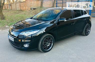 Хетчбек Renault Megane 2012 в 