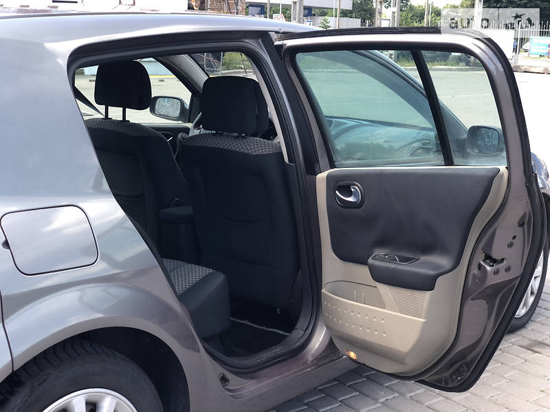 Хетчбек Renault Megane 2003 в Старокостянтинові