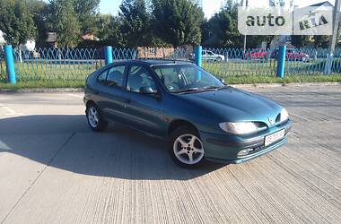 Хэтчбек Renault Megane 1996 в Черновцах