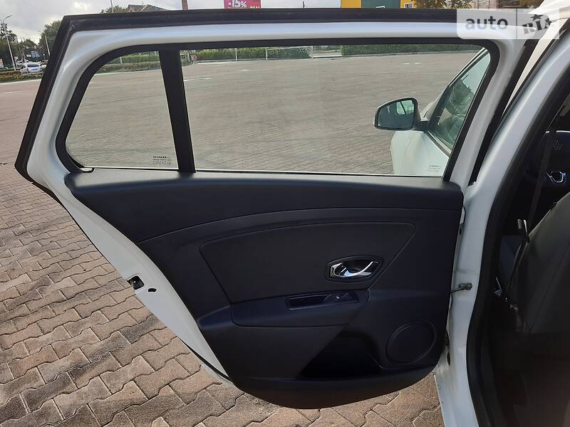 Універсал Renault Megane 2014 в Житомирі фото 31 Універсал Renault Megane 2014 в Житомирі