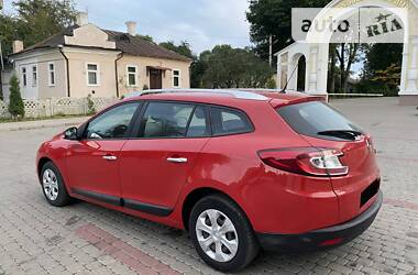 Универсал Renault Megane 2010 в Остроге