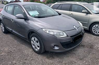 Хэтчбек Renault Megane 2010 в 