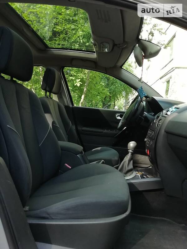 Хэтчбек Renault Megane 2004 в Коростене