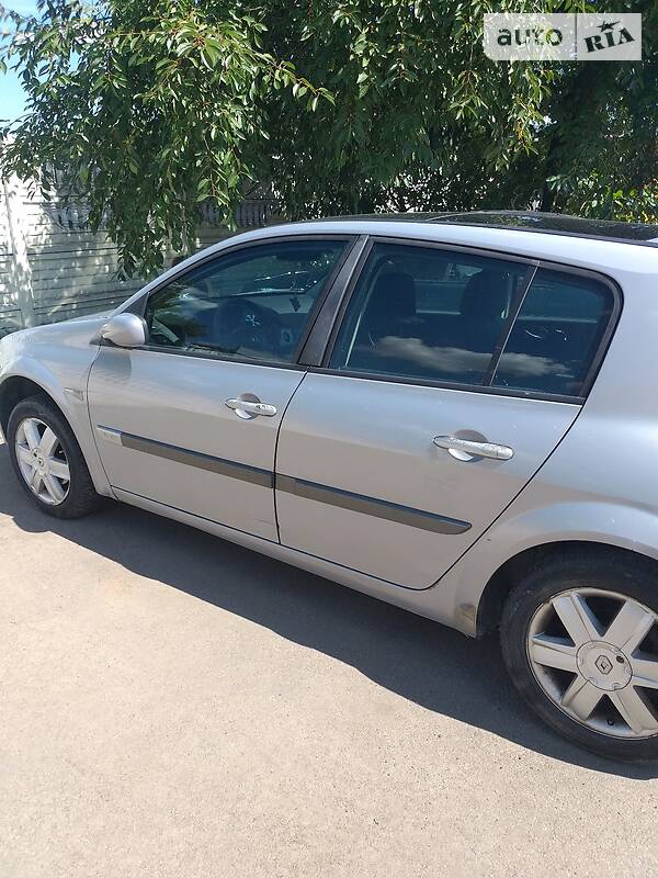 Хэтчбек Renault Megane 2004 в Коростене