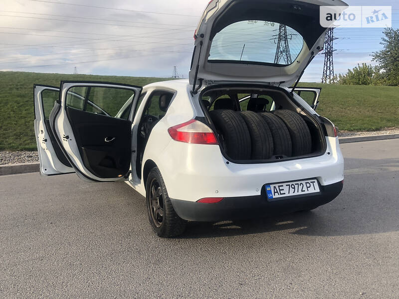 Хетчбек Renault Megane 2012 в Дніпрі фото 24 Хетчбек Renault Megane 2012 в Дніпрі