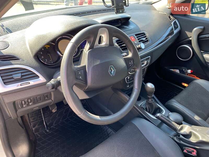Универсал Renault Megane 2010 в Луцке фото 11 Универсал Renault Megane 2010 в Луцке