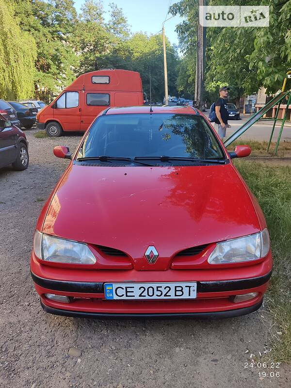 Седан Renault Megane 1999 в Чернівцях