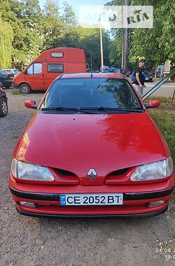 Седан Renault Megane 1999 в Чернівцях