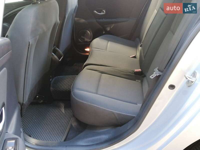 Универсал Renault Megane 2011 в Ладыжине фото 11 Универсал Renault Megane 2011 в Ладыжине