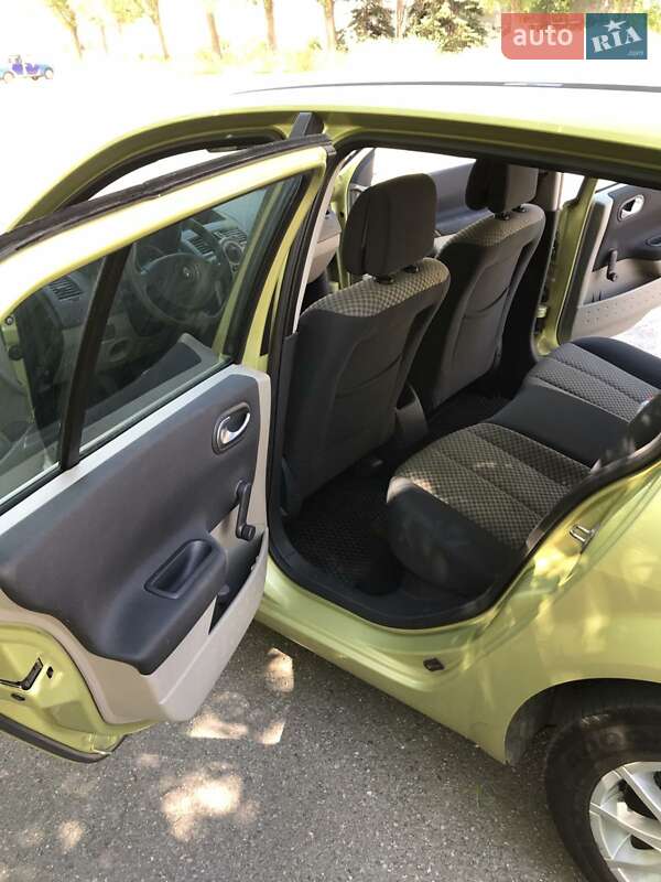 Хетчбек Renault Megane 2004 в Кривому Розі