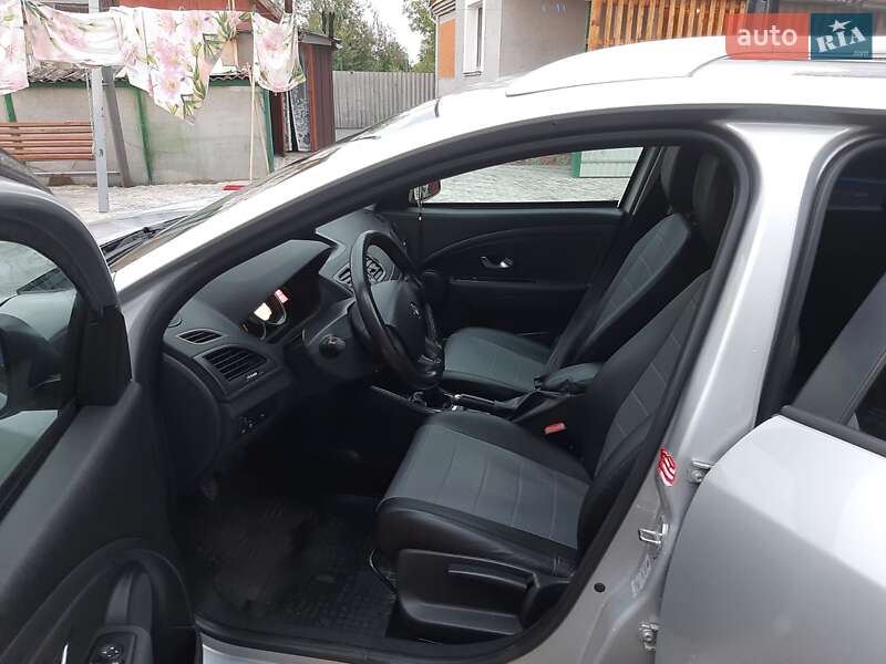 Универсал Renault Megane 2010 в Хмельницком фото 11 Универсал Renault Megane 2010 в Хмельницком