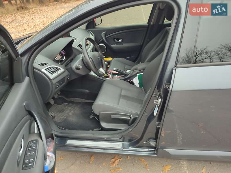 Универсал Renault Megane 2010 в Умани фото 125 Универсал Renault Megane 2010 в Умани