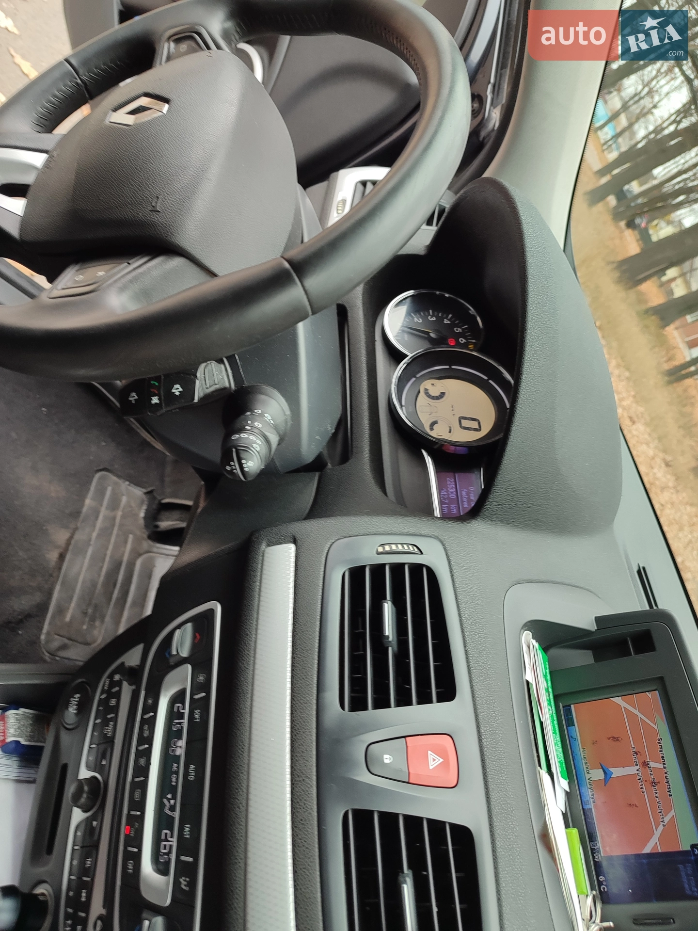 2010 Renault Megane - мініатюра 179