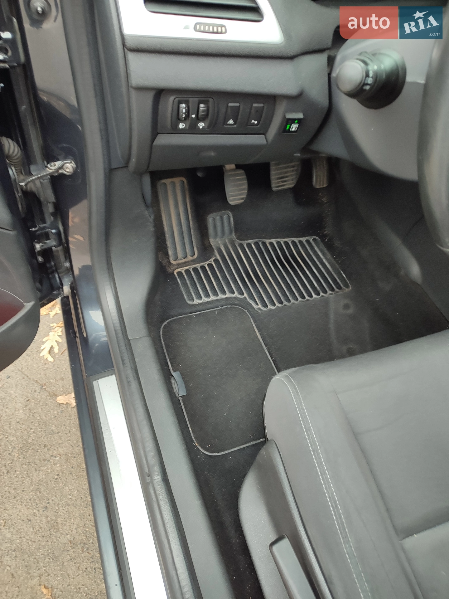 2010 Renault Megane - мініатюра 187
