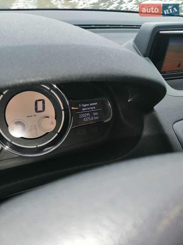 Хэтчбек Renault Megane 2013 в Луцке фото 2 Хэтчбек Renault Megane 2013 в Луцке