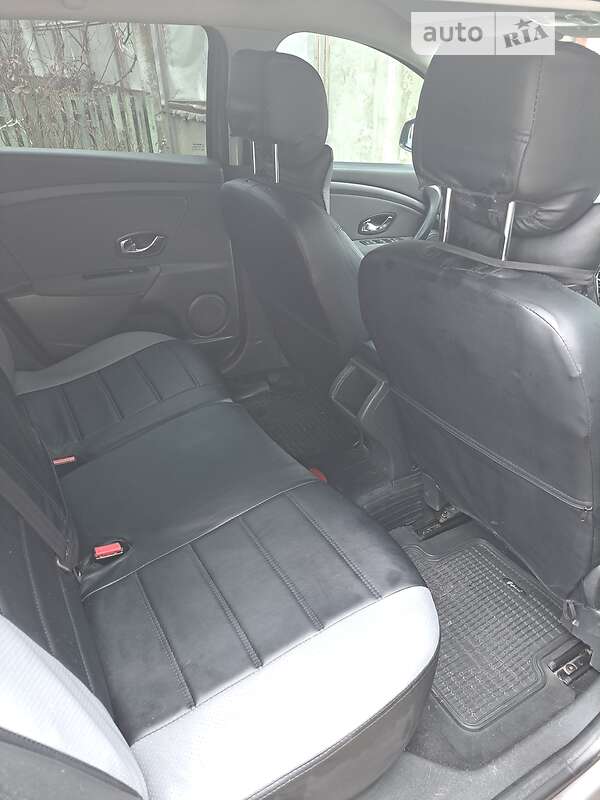 Универсал Renault Megane 2013 в Снигиревке фото 19 Универсал Renault Megane 2013 в Снигиревке