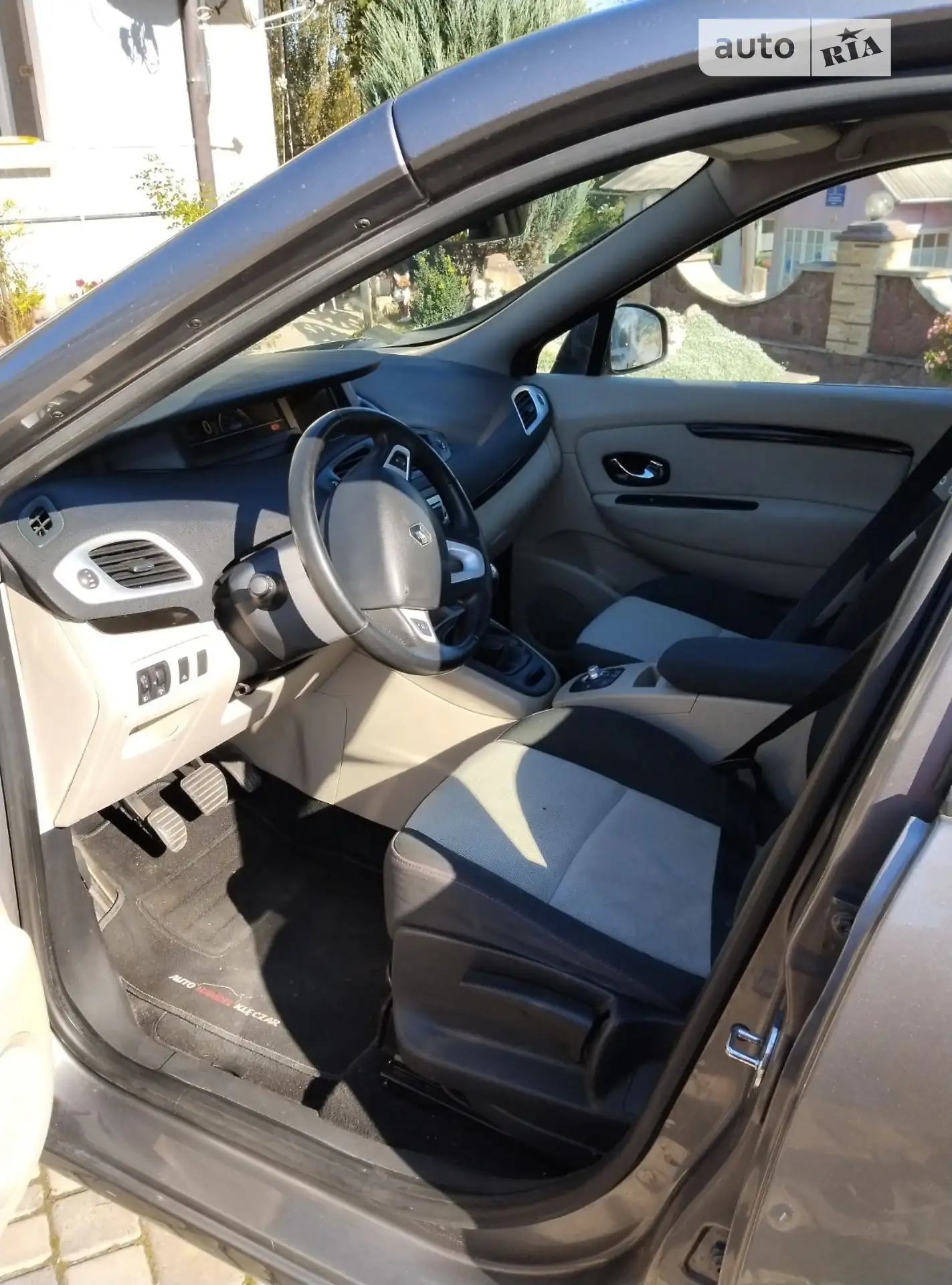 2012 Renault Megane - мініатюра 8