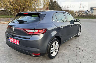 Хэтчбек Renault Megane 2016 в 