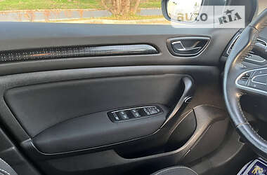 Хэтчбек Renault Megane 2016 в 