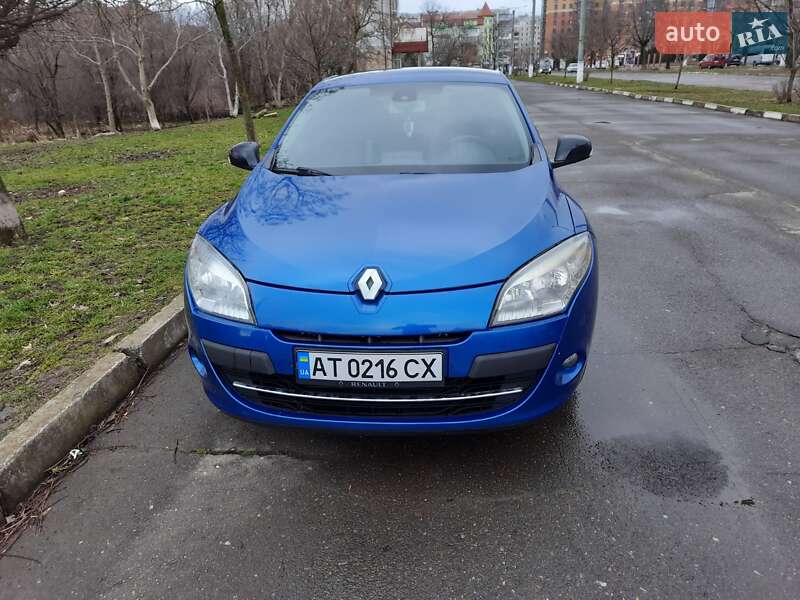 Хэтчбек Renault Megane 2011 в Калуше