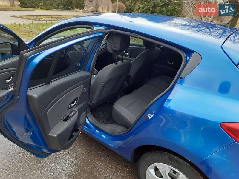 Хэтчбек Renault Megane 2011 в Калуше