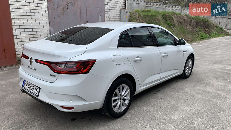Седан Renault Megane 2016 в Києві
