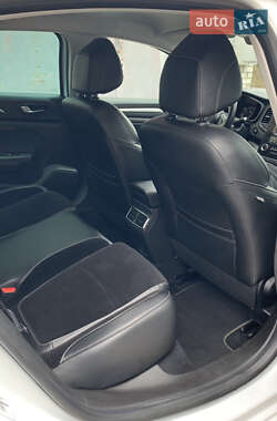 Седан Renault Megane 2016 в 