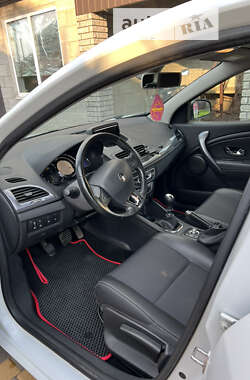 Хетчбек Renault Megane 2015 в 
