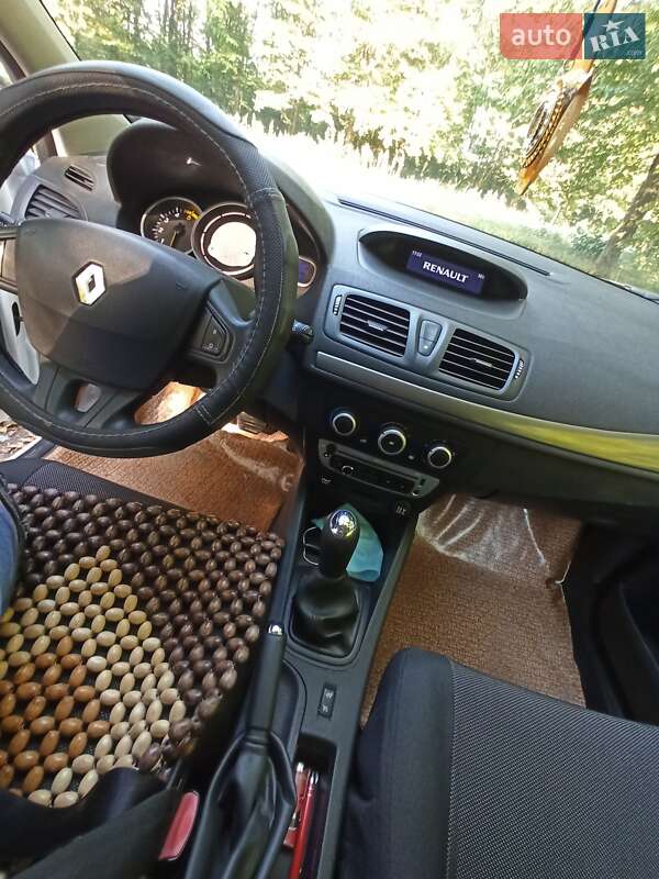 Хэтчбек Renault Megane 2013 в Сокирянах