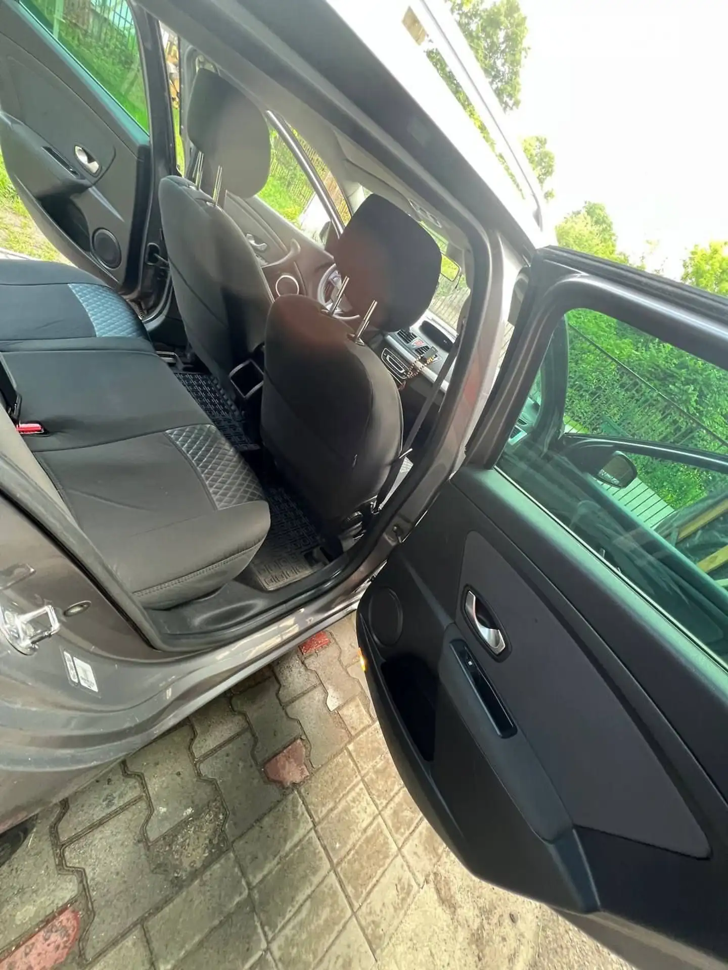 2010 Renault Megane - мініатюра 43