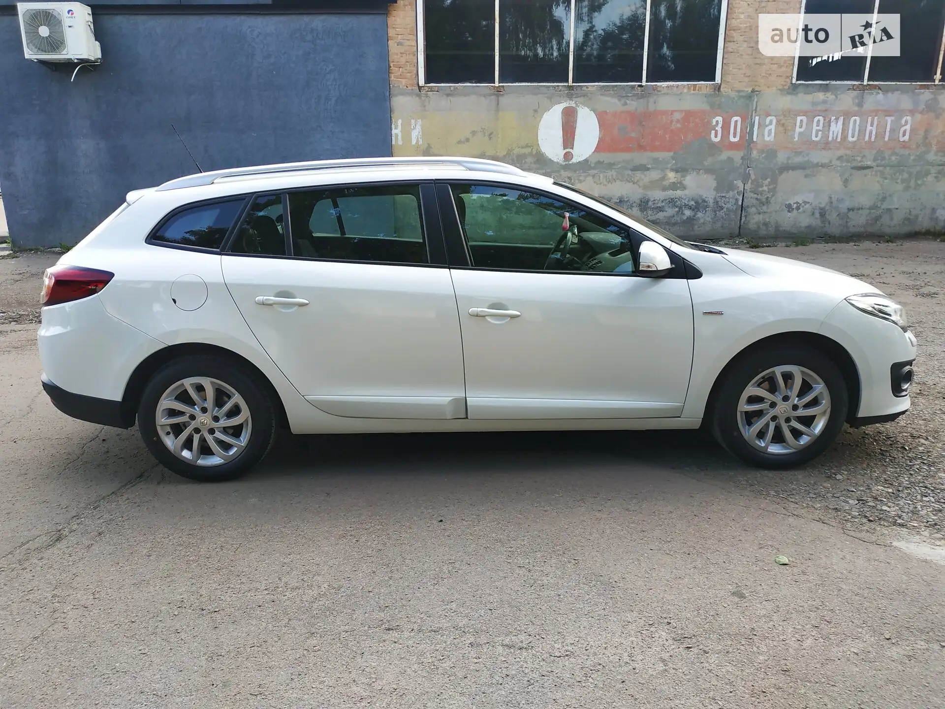 2014 Renault Megane - мініатюра 2