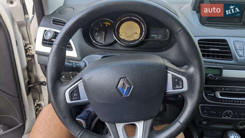 Универсал Renault Megane 2011 в Ровно фото 21 Универсал Renault Megane 2011 в Ровно