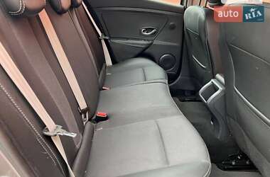 Хетчбек Renault Megane 2013 в 