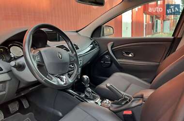 Хэтчбек Renault Megane 2013 в Вишневом