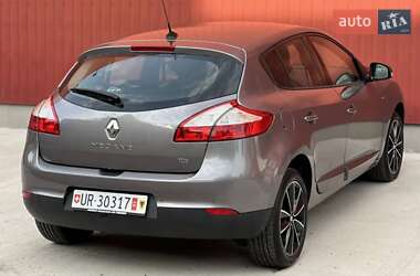 Хетчбек Renault Megane 2013 в 