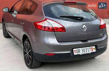 Хетчбек Renault Megane 2013 в 