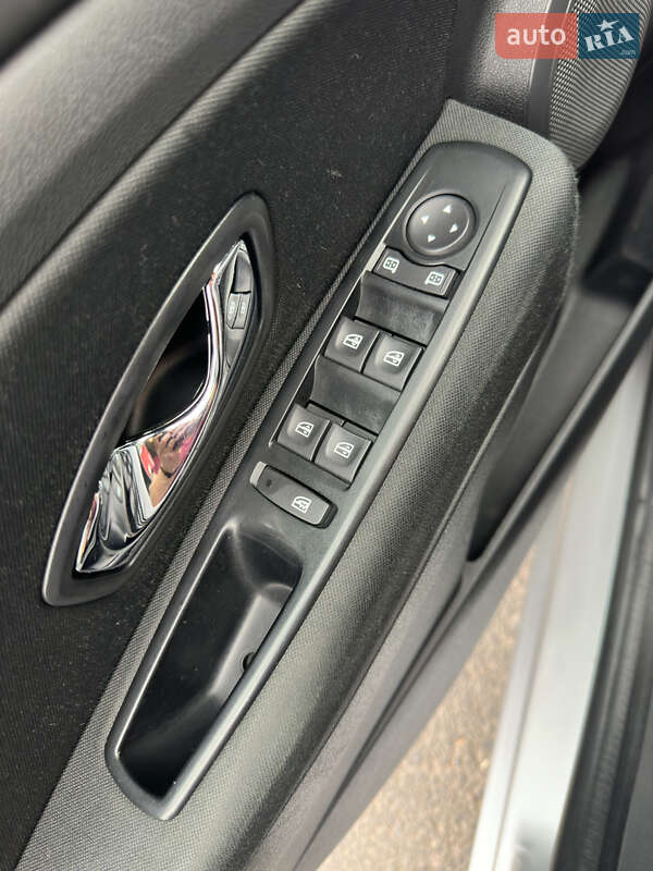 Универсал Renault Megane 2014 в Николаеве фото 49 Универсал Renault Megane 2014 в Николаеве