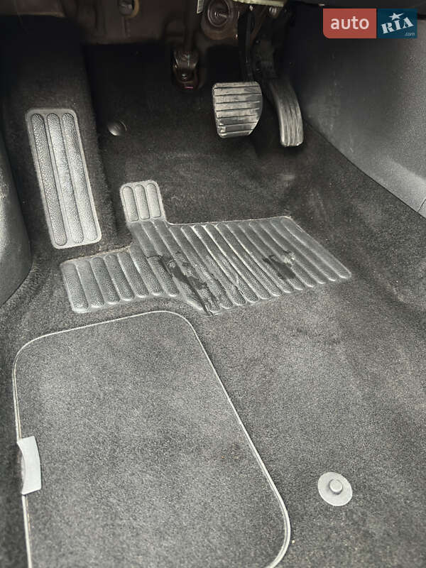 Универсал Renault Megane 2014 в Николаеве фото 53 Универсал Renault Megane 2014 в Николаеве