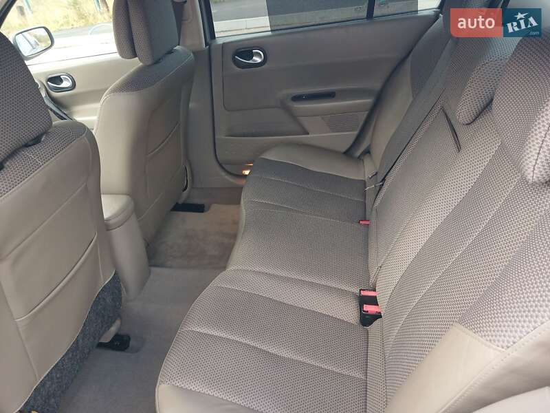 Седан Renault Megane 2004 в Надворной фото 15 Седан Renault Megane 2004 в Надворной