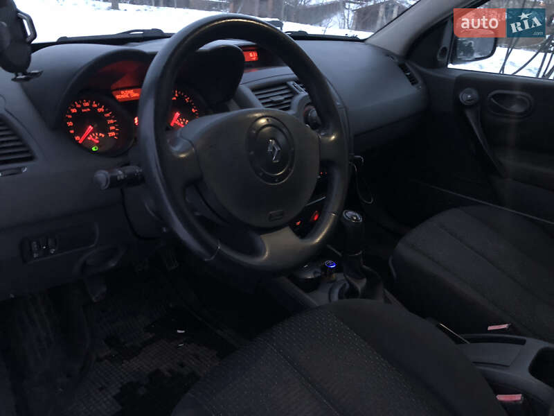 Хэтчбек Renault Megane 2003 в Золочеве