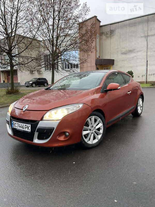 Купе Renault Megane 2009 в Новояворівську