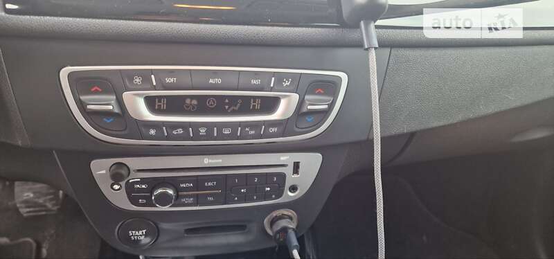 Універсал Renault Megane 2012 в Чернівцях фото 15 Універсал Renault Megane 2012 в Чернівцях