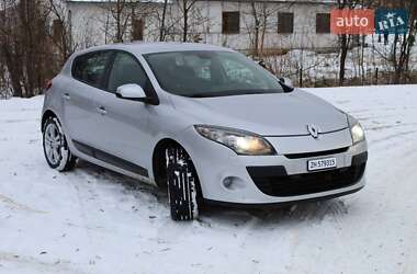 Хетчбек Renault Megane 2012 в 