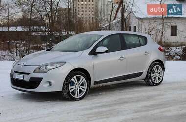 Хетчбек Renault Megane 2012 в 