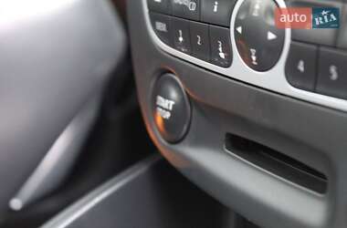 Хетчбек Renault Megane 2012 в 