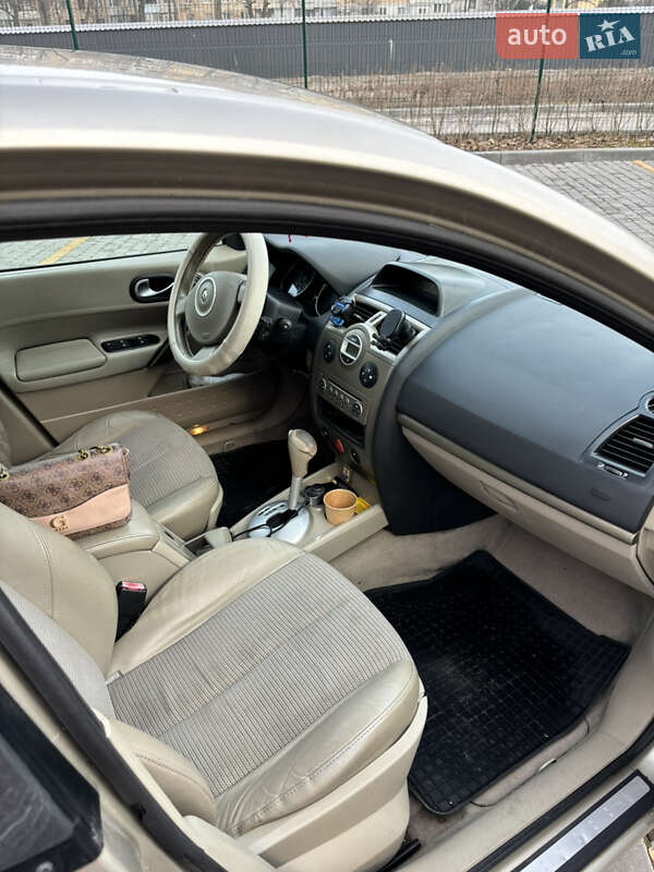 Хэтчбек Renault Megane 2006 в Каменском