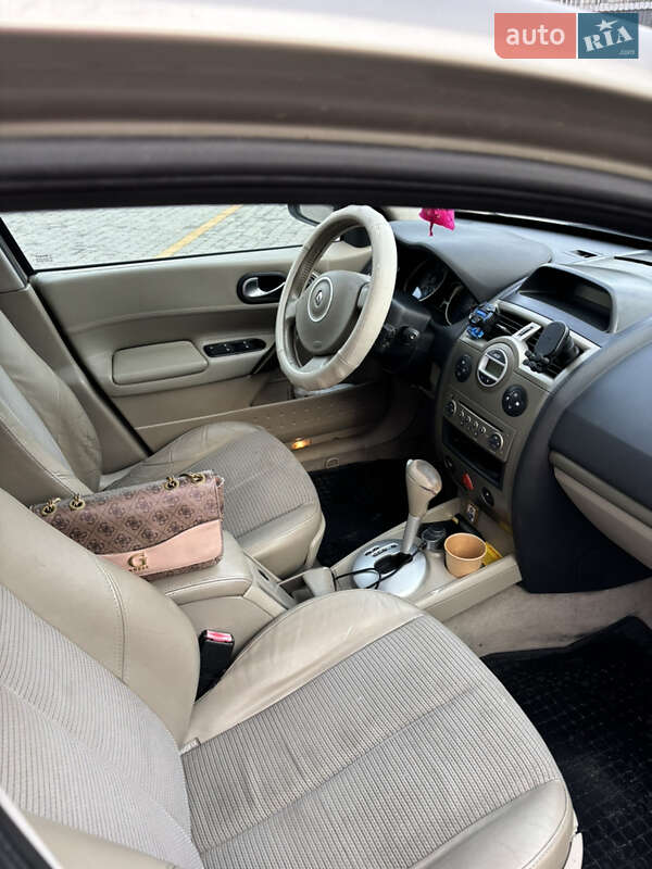 Хэтчбек Renault Megane 2006 в Каменском