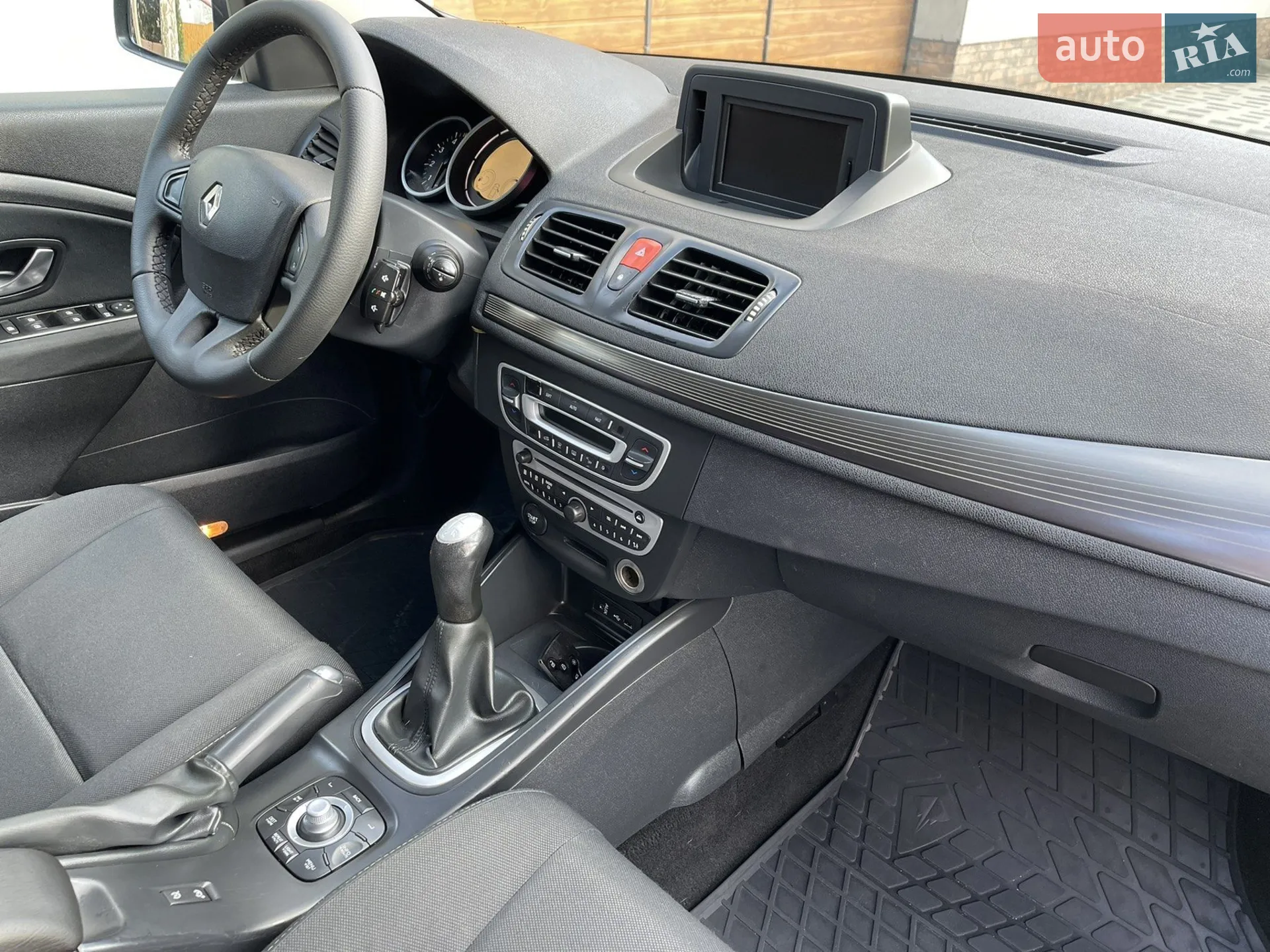 2010 Renault Megane - мініатюра 11