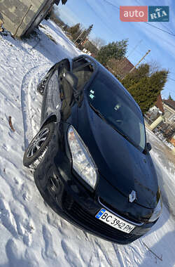 Хэтчбек Renault Megane 2012 в 