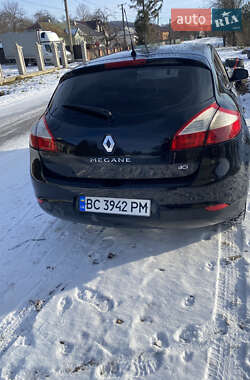 Хэтчбек Renault Megane 2012 в 